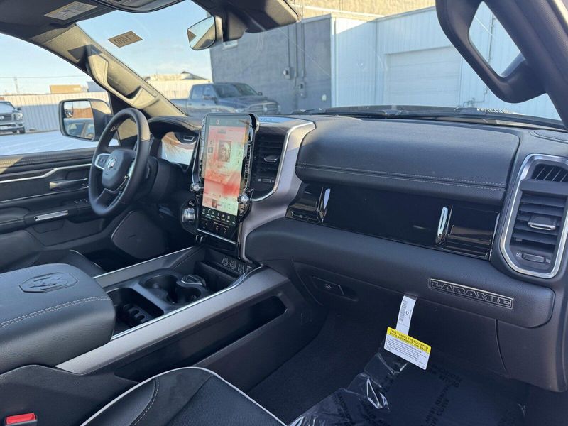 2025 RAM 1500 LaramieImage 14