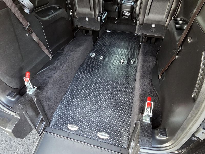 New 2027 Chrysler Pacifica Select