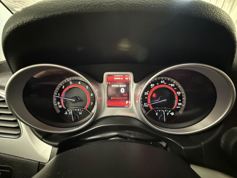 Used 2016 Dodge Journey SXTImage 28