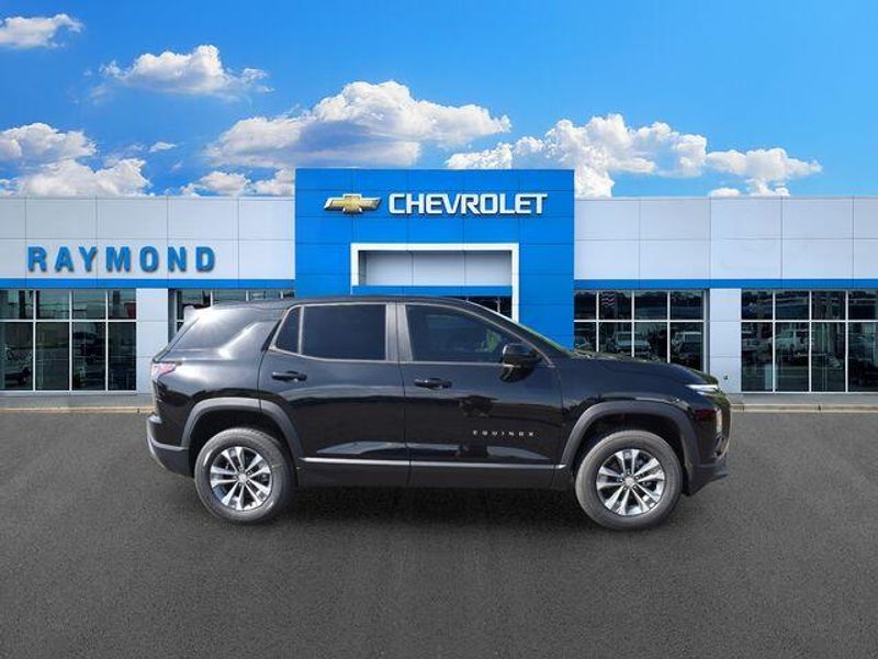 New 2026 Chevrolet Equinox LTImage 2