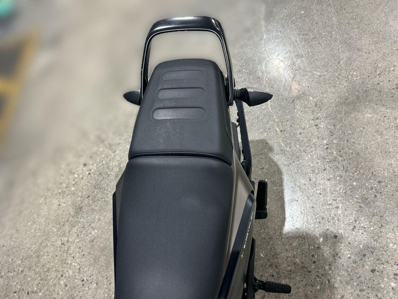 Used 2023 Husqvarna SVARTPILEN 401 Image 23