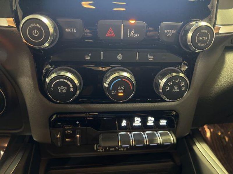 2025 RAM 1500 Big Horn Crew Cab 4x4 5'7' Box