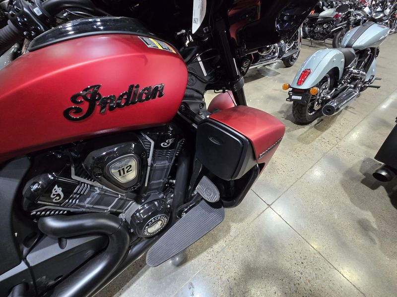 2025 Indian Motorcycle ROADMASTER POWERPLUS DARK HORSE 112 RA 49ST SUNSET RED SMOKE Image 9