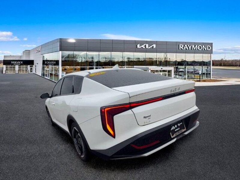 Used 2025 Kia K4 EXImage 6