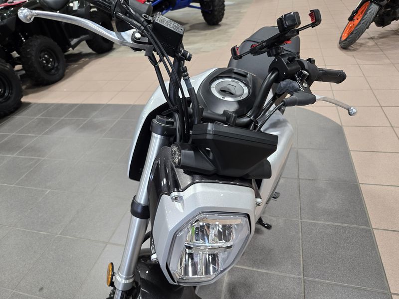 2023 Honda GROM 125 Image 9