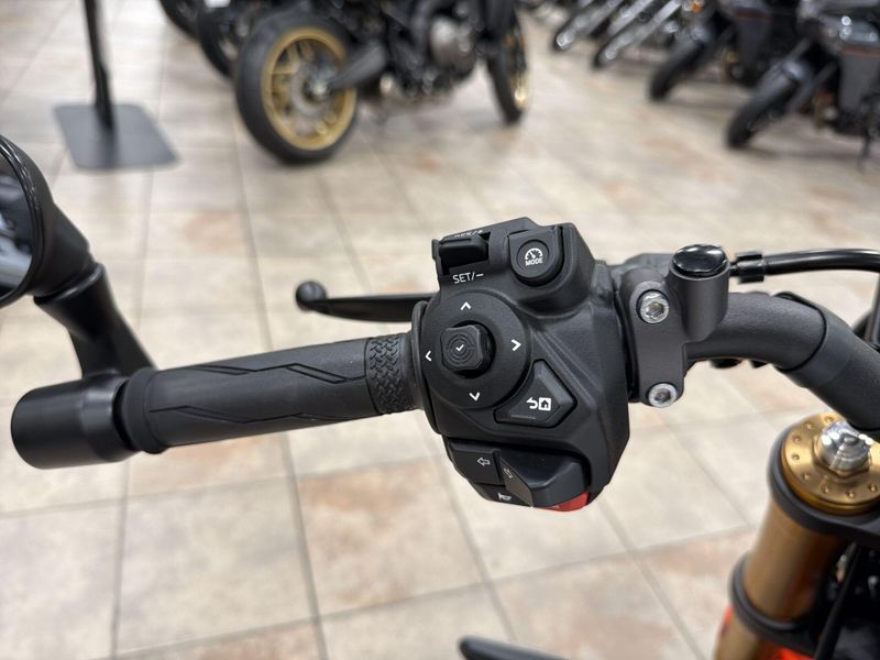New 2026 Yamaha XSR900 Image 22