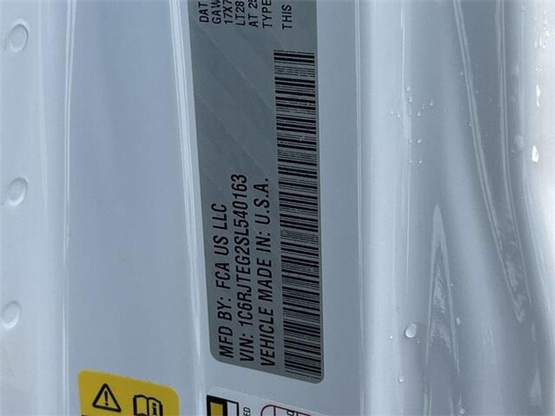 New 2025 Jeep Gladiator Mojave 4x4Image 23