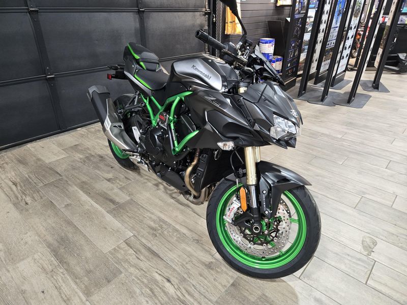 NEW 2026 KAWASAKI Z900 SE ABS Image 1