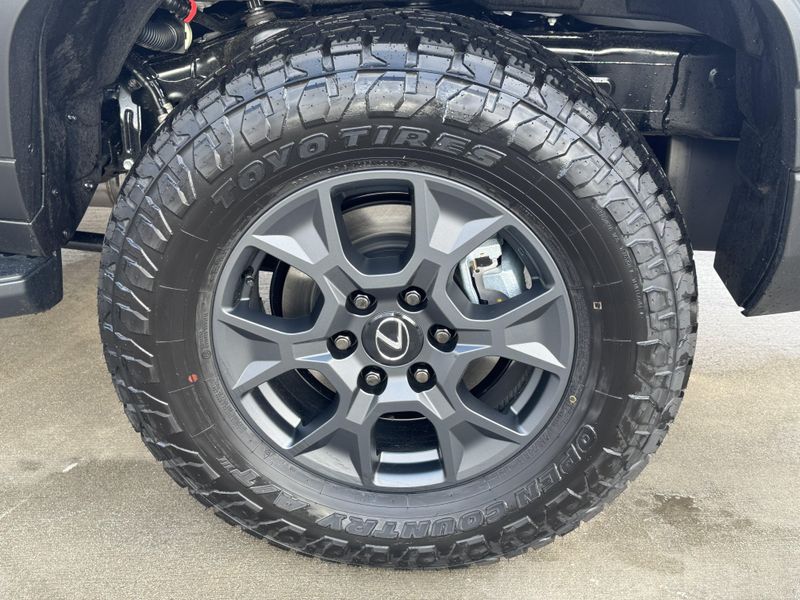 New 2026 Lexus GX 550 OvertrailImage 16