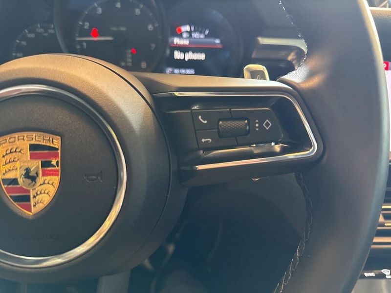 2023 Porsche Macan 
