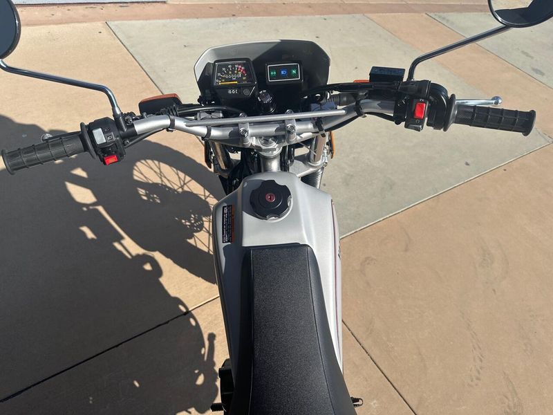 New 2026 Yamaha TW200 Image 10