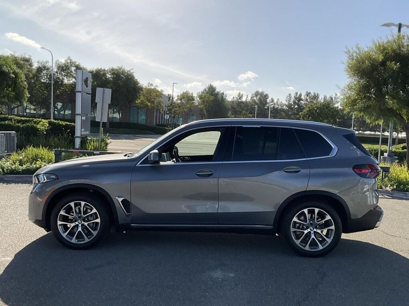 2024 BMW X5 xDrive40iImage 5