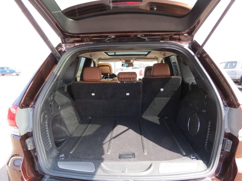 2015 Jeep Grand Cherokee Summit 4x4 4dr SUVImage 30