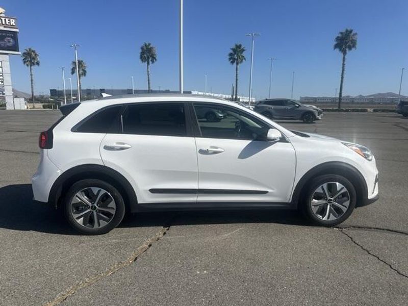 Used 2022 Kia Niro EV EX PremiumImage 7