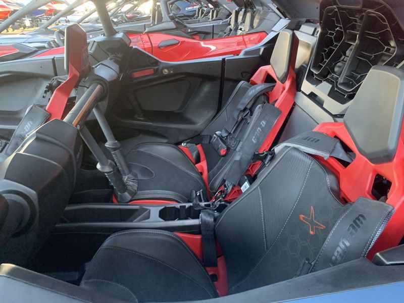 New 2025 Can-Am MAVERICK R MAX X RS WITH SMART-SHOX 999T DCT Image 10
