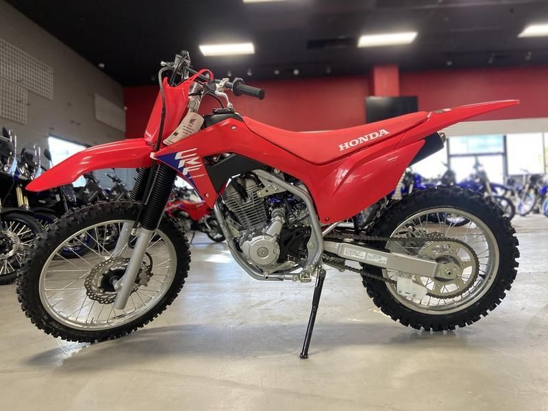2025 Honda CRF 250F RED Image 3