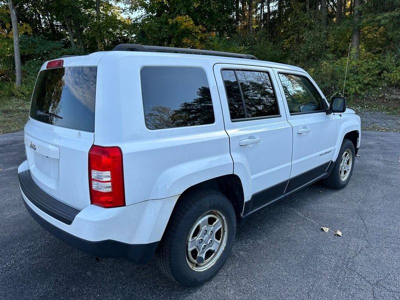 2016 Jeep Patriot SportImage 10