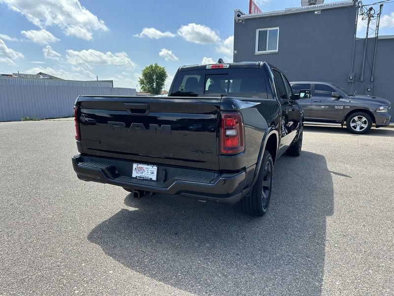 2025 RAM 1500 Big Horn Crew Cab 4x4 5