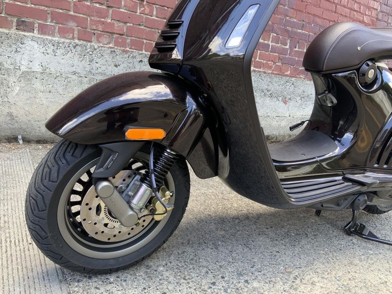 New 2026 Vespa 946 HORSE 