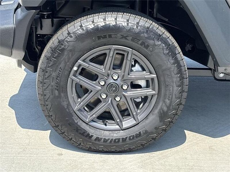 2025 Jeep Wrangler Unlimited Sport S photo 10