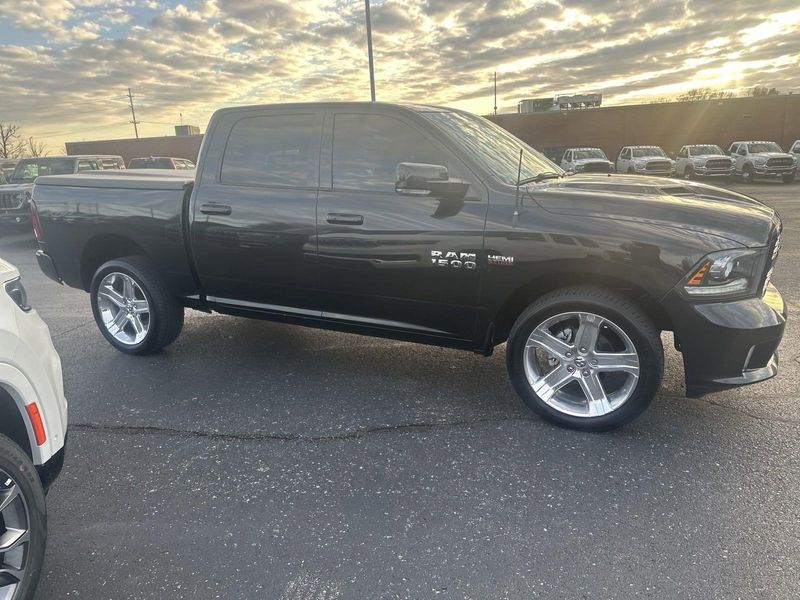 2016 RAM 1500 SportImage 5