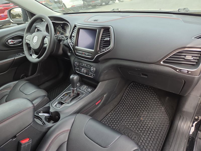 2022 Jeep Cherokee Trailhawk photo 18