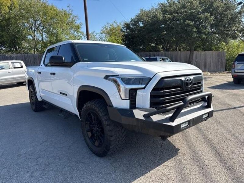2022 Toyota Tundra SR5 photo 3