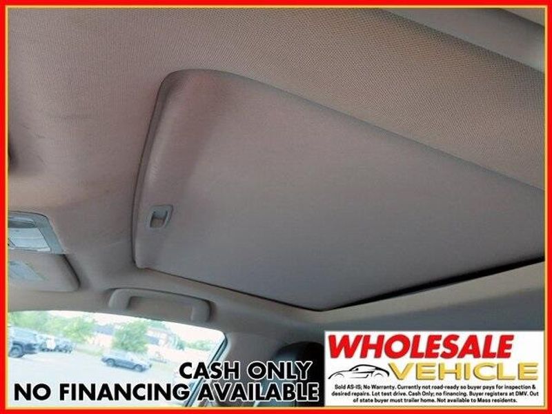 2014 Toyota Avalon LimitedImage 14
