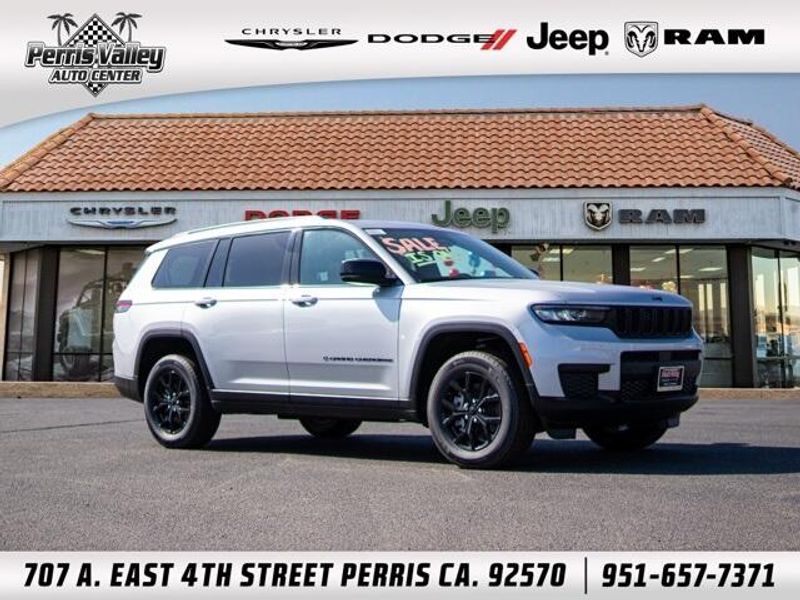 2025 Jeep Grand Cherokee L Altitude XImage 1