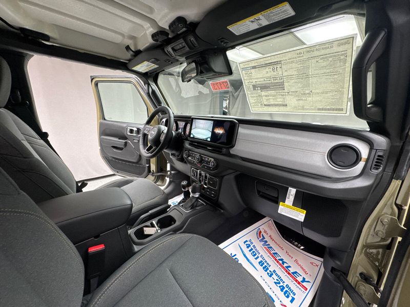 2025 Jeep Gladiator Sport S 4x4Image 19