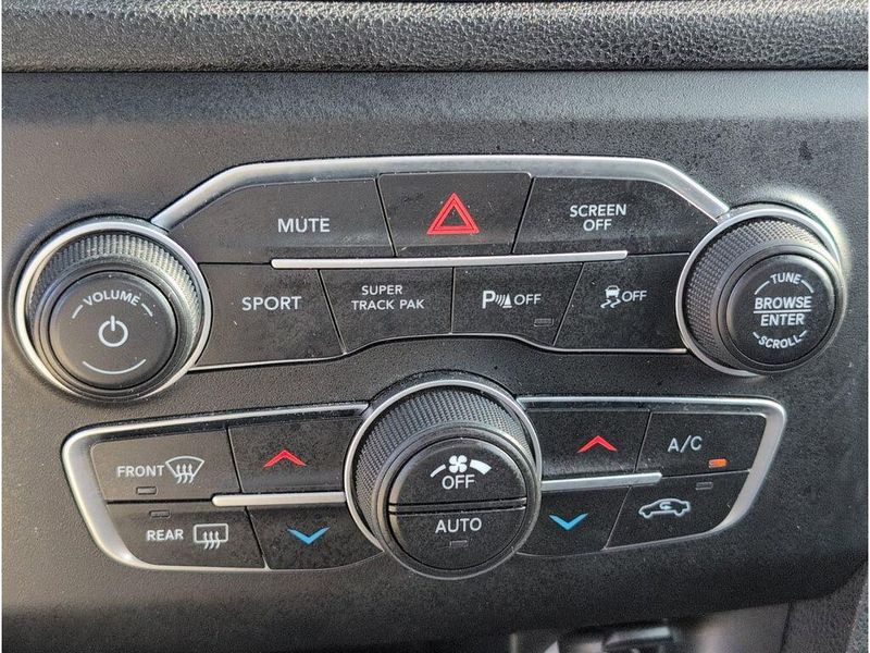 Used 2023 Dodge Charger GTImage 16