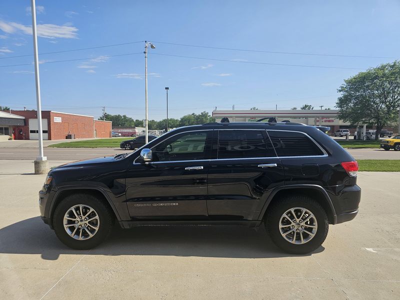 Used 2017 Jeep Grand Cherokee LimitedImage 5