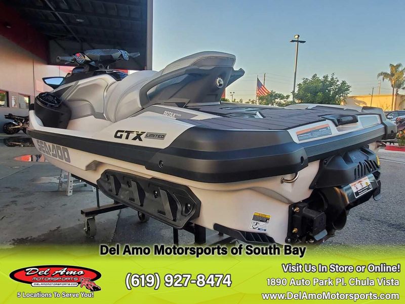 2024 Sea-Doo GTX LIMITED 300 (SOUND SYSTEM) Image 16