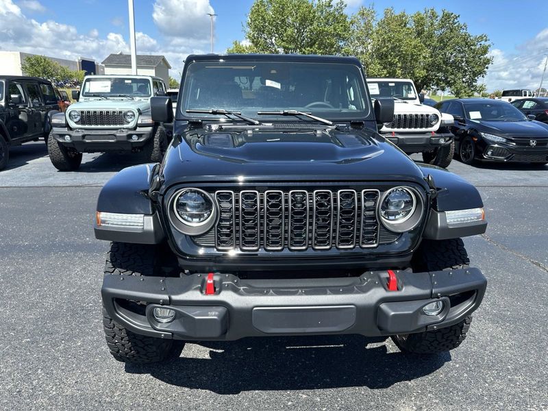 2024 Jeep Wrangler 2-door Rubicon XImage 2