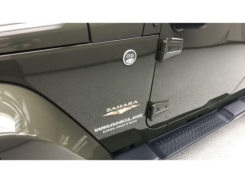 Used 2015 Jeep Wrangler JK Unlimited SaharaImage 2