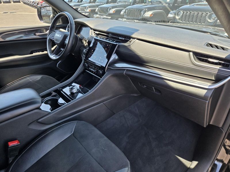 Used 2022 Jeep Grand Cherokee Altitude 4x4