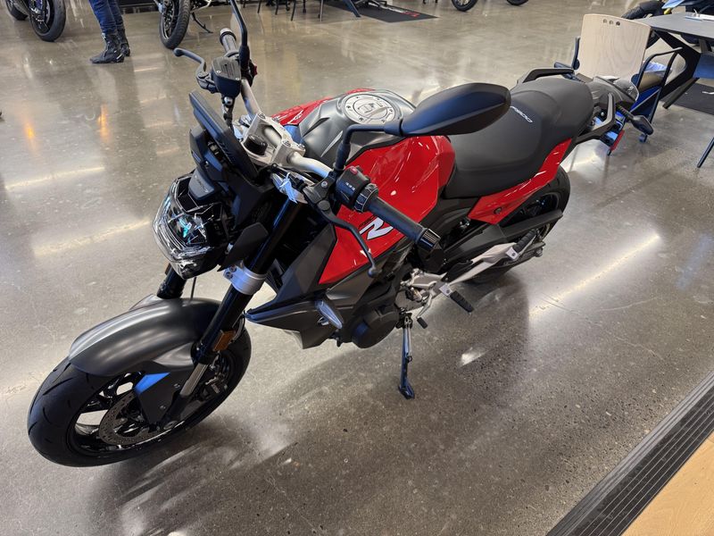2024 BMW F 900 R - RACING RED 