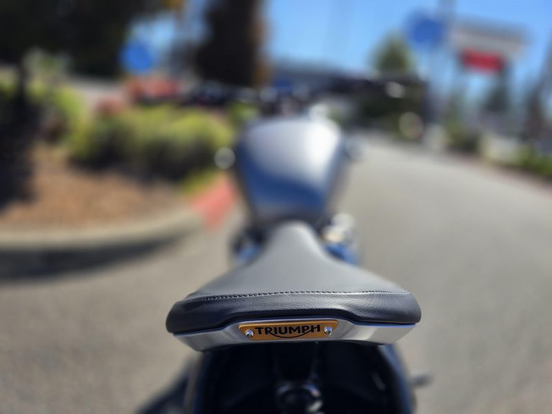 New 2025 Triumph BONNEVILLE BOBBER 