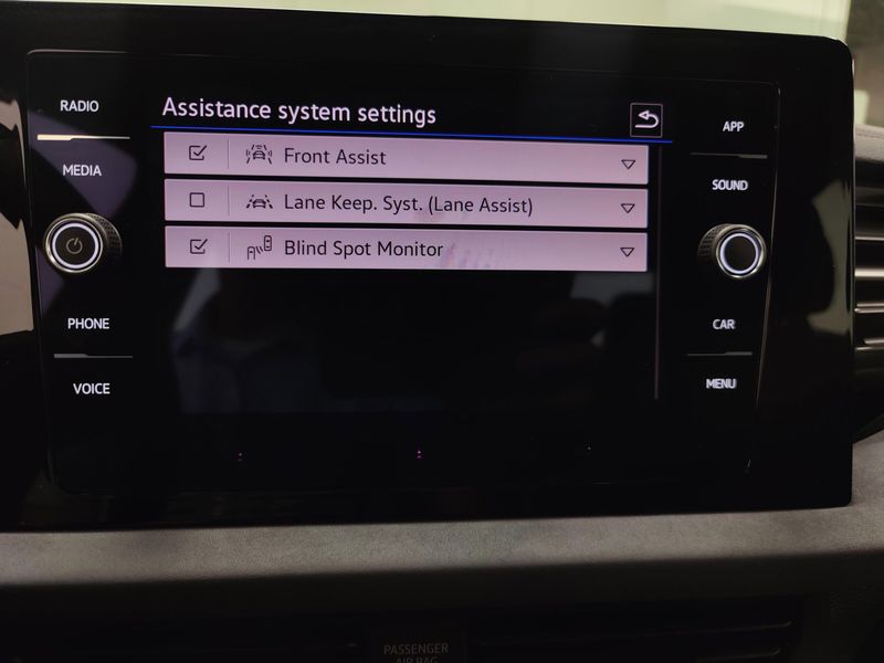 Used 2025 Volkswagen Jetta SE w/SunroofImage 7