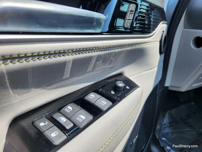 2025 Jeep Wagoneer Series Iii 4x4Image 23
