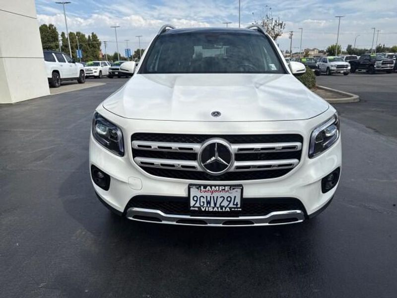 2023 Mercedes Benz GLB 250 4MATIC photo 3