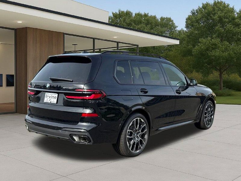 New 2027 BMW X7 xDrive40iImage 8