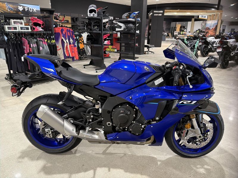 New 2026 Yamaha YZF-R1 Image 10
