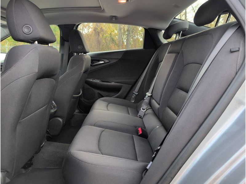 Used 2024 Chevrolet Malibu LTImage 29