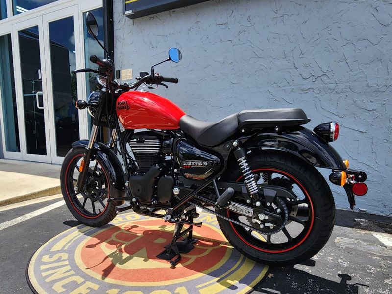 New 2024 Royal Enfield METEOR 350 Image 6