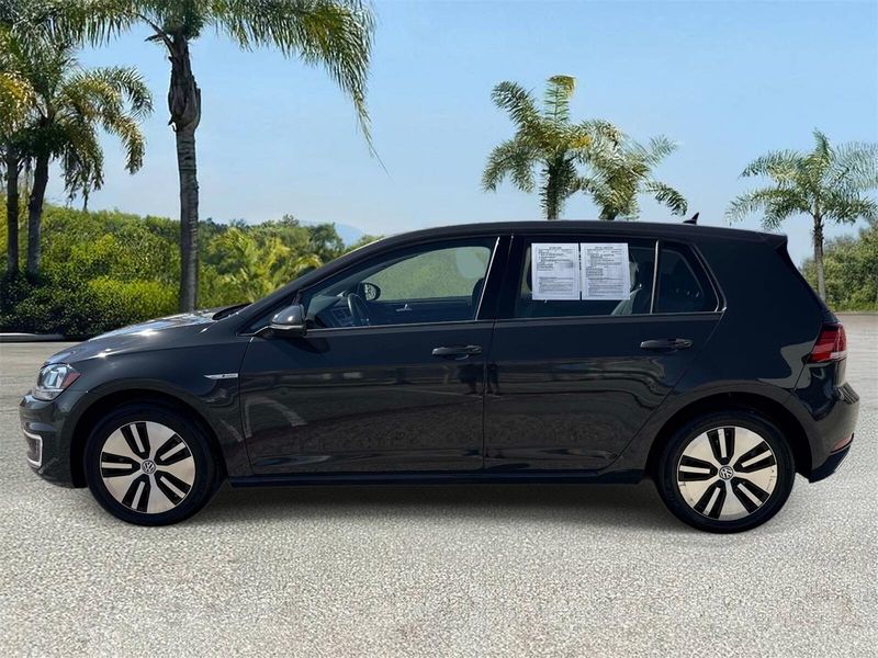 Used 2018 Volkswagen e-Golf 4-Door SE