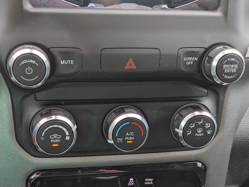 Used 2022 RAM 1500 Big HornImage 35