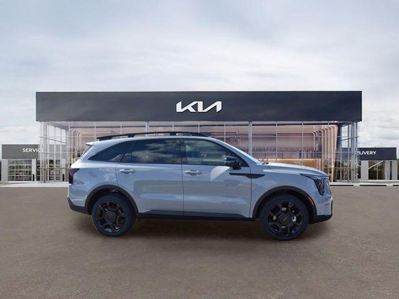 New 2026 Kia Sorento X-Line EXImage 2