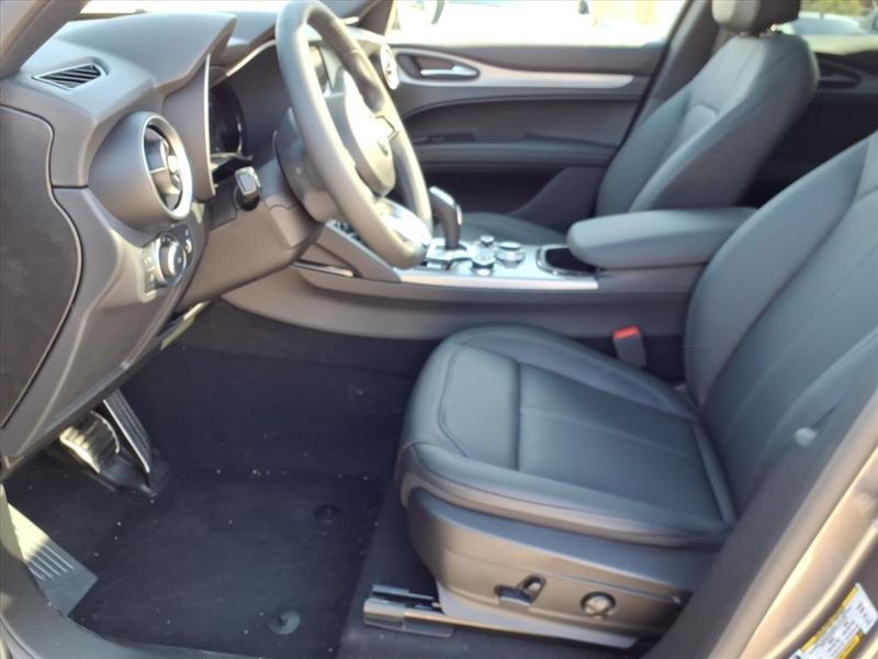 New 2026 Alfa Romeo Stelvio SprintImage 14