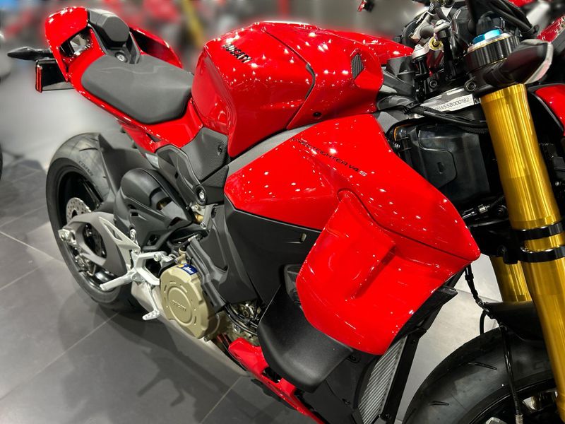 New 2025 Ducati STREETFIGHTER V4 S 3G Image 25